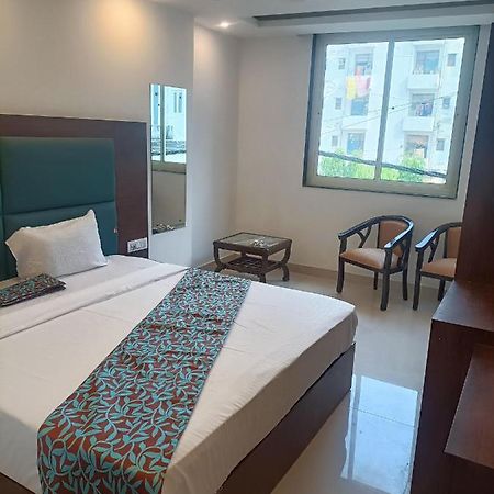 Hotel Tark Inn Near Igi Airport New Delhi Buitenkant foto