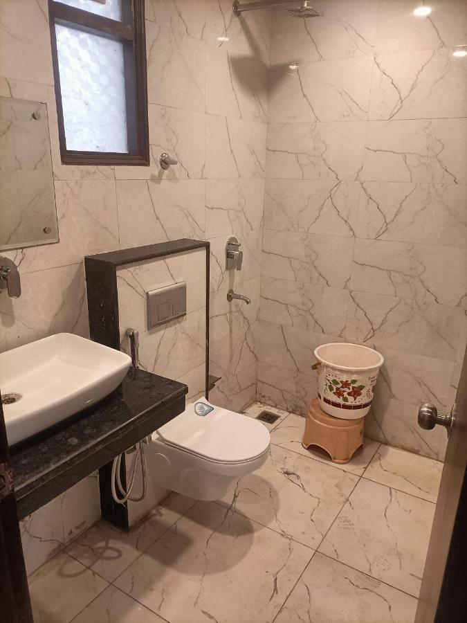 Hotel Tark Inn Near Igi Airport New Delhi Buitenkant foto
