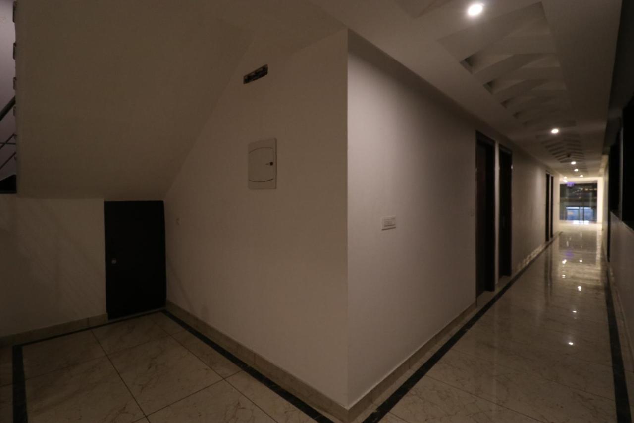 Hotel Tark Inn Near Igi Airport New Delhi Buitenkant foto