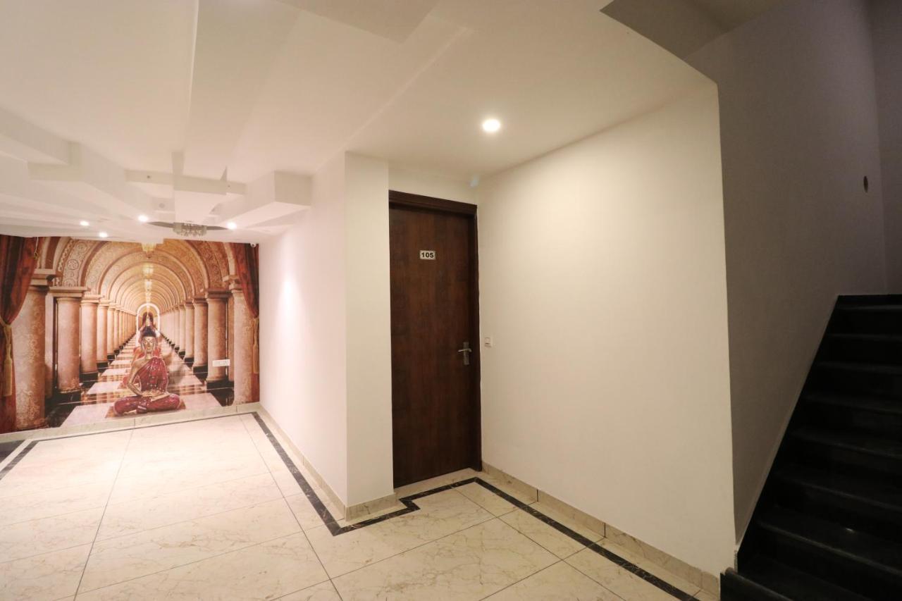 Hotel Tark Inn Near Igi Airport New Delhi Buitenkant foto
